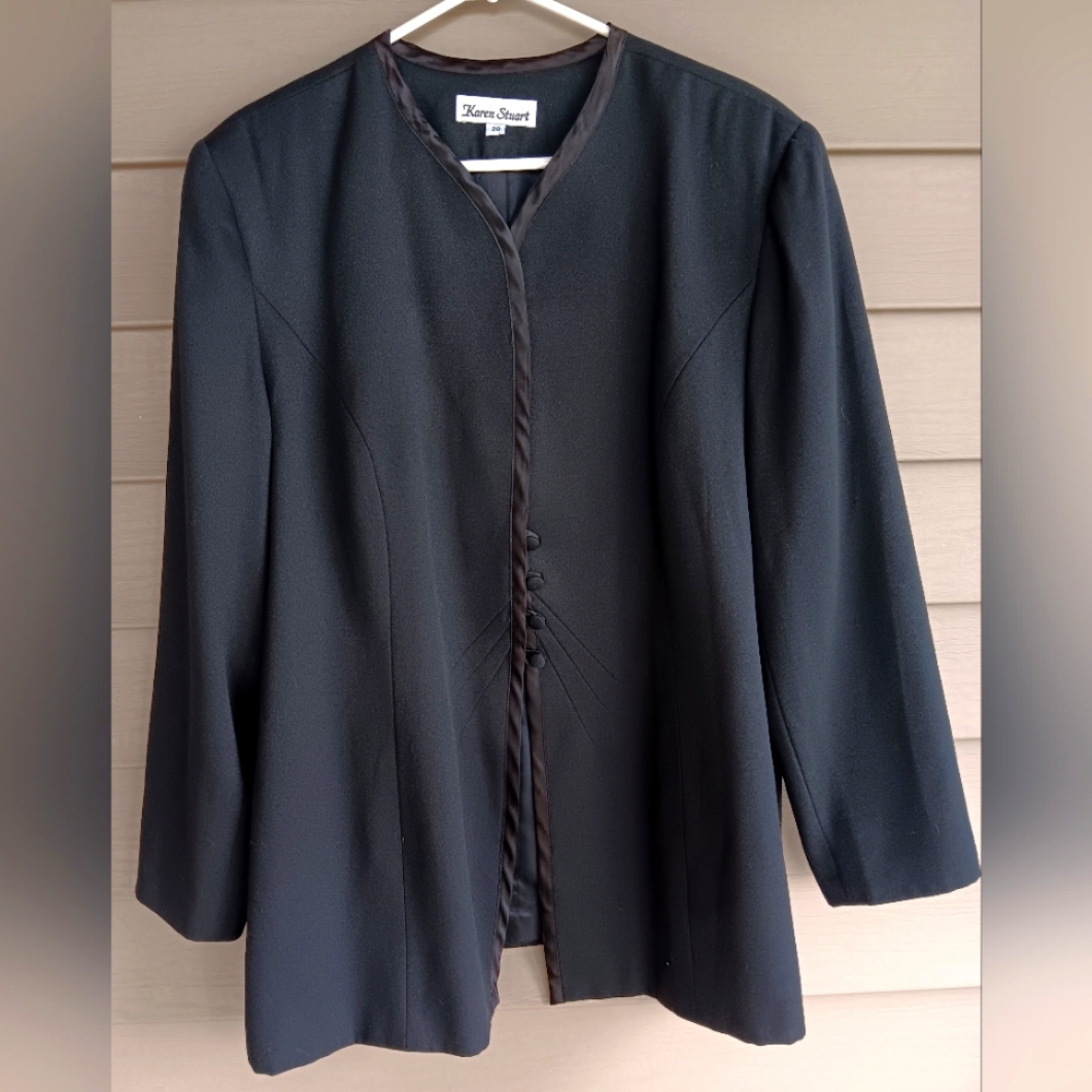 EUC Karen Stuart Womens Black Blazer   Sz 20